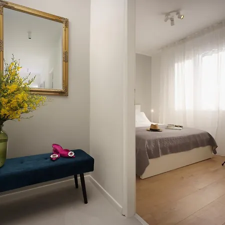 Lejlighed Sea View Apartment Near Beach With Private Garden & Parking Pula