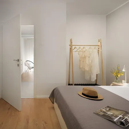 Sea View 100m To Parking 3 Bedrooms Private Garden * Pula