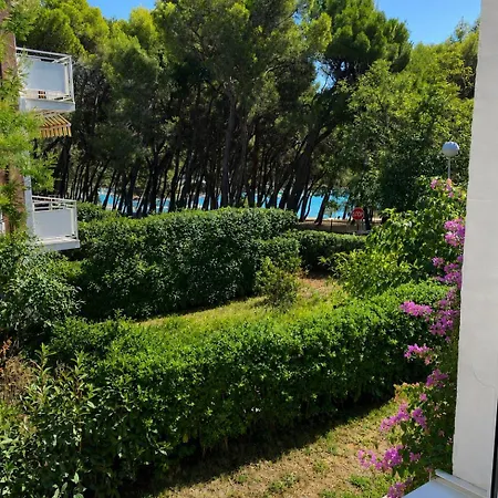 Apartman Autumn Retreat Near With Private Garden & Parking & Shops *